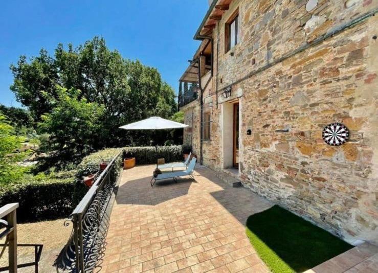 Rustico Jacuzzi & Wine Apartment La Collina Exterior photo
